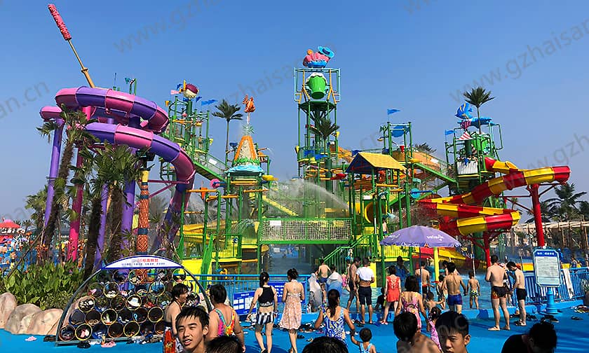 浙江宁波大目湾阿拉的海水上乐园水寨