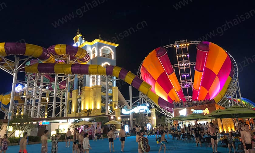 超级龙卷风水滑道提供了一种新的、刺激的水上体验