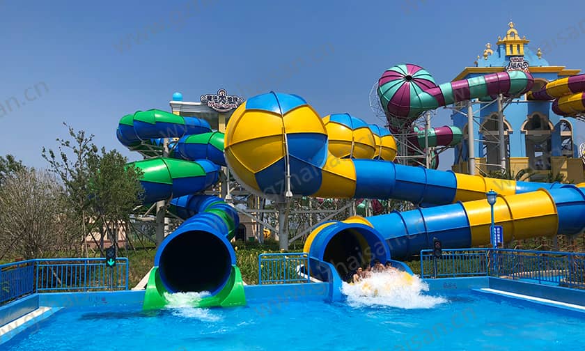 浙江宁波大目湾阿拉的海水上乐园巨龙传奇