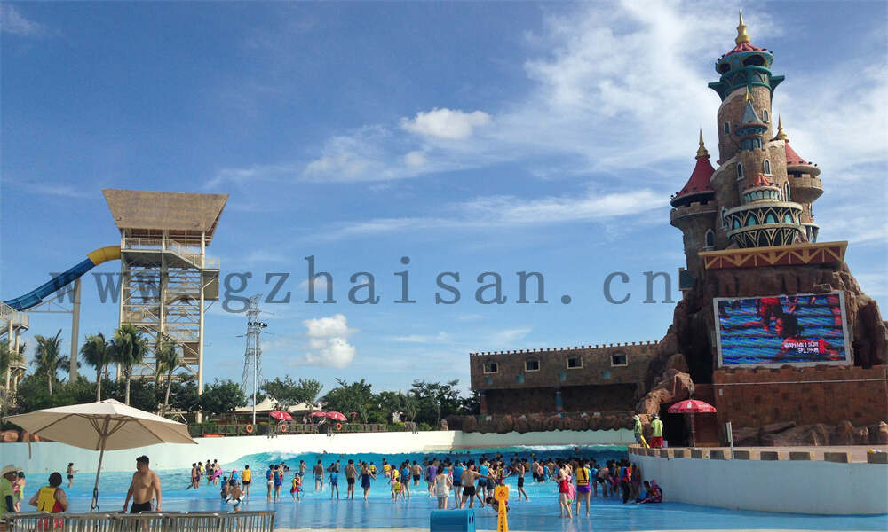 如何策划水上乐园的特色商品和纪念品？