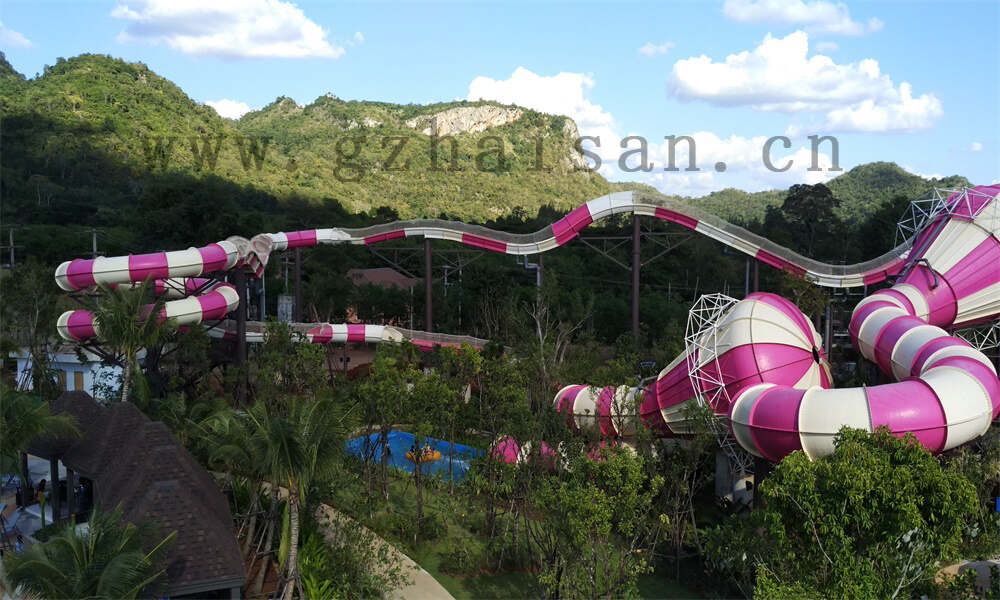 水上滑梯有哪些形状