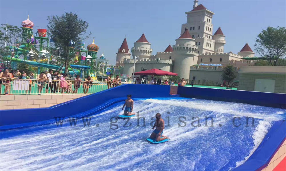 水上乐园旋转滑梯作文